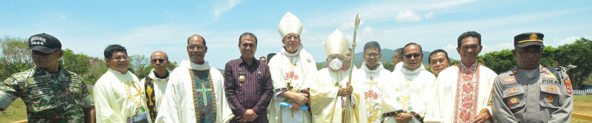 Abt Isaac bezocht Indonesië