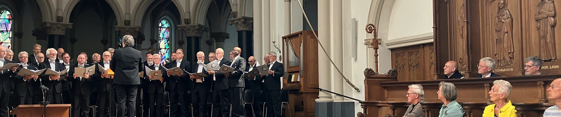 Ontroerende herdenking familie Löb